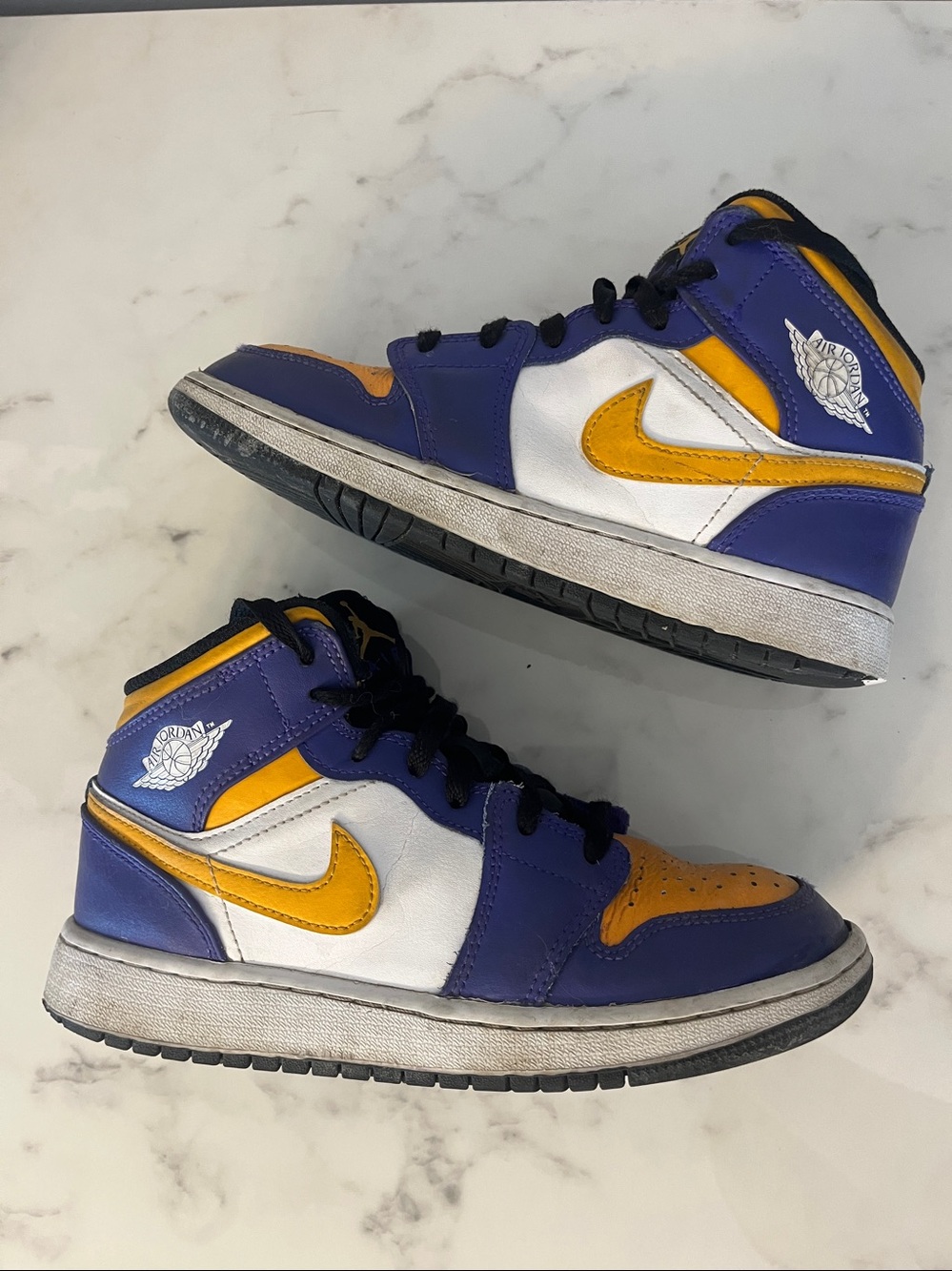 Air jordan’1s limited Lakers collab💜💛🤍